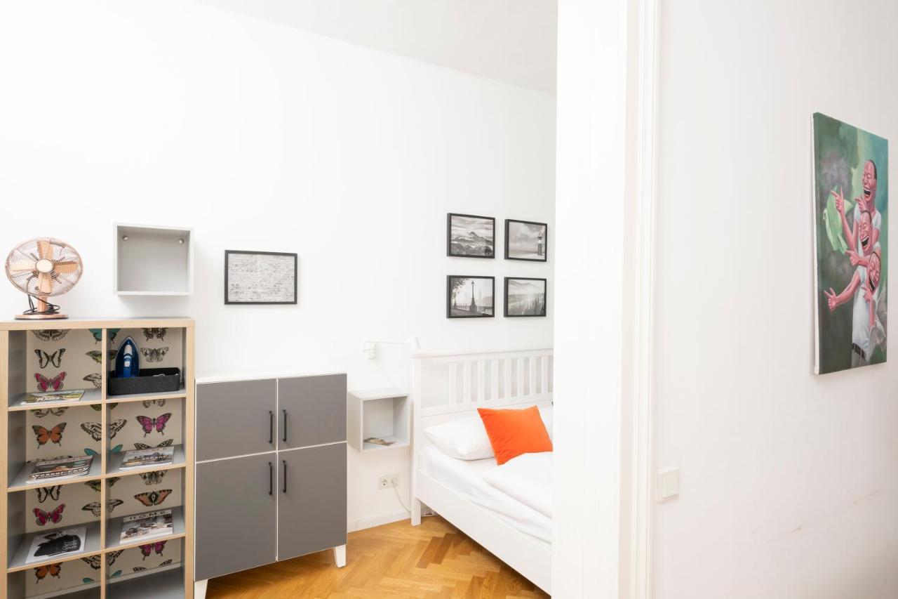 Luxury Suites Liechtenstein Wenen Buitenkant foto