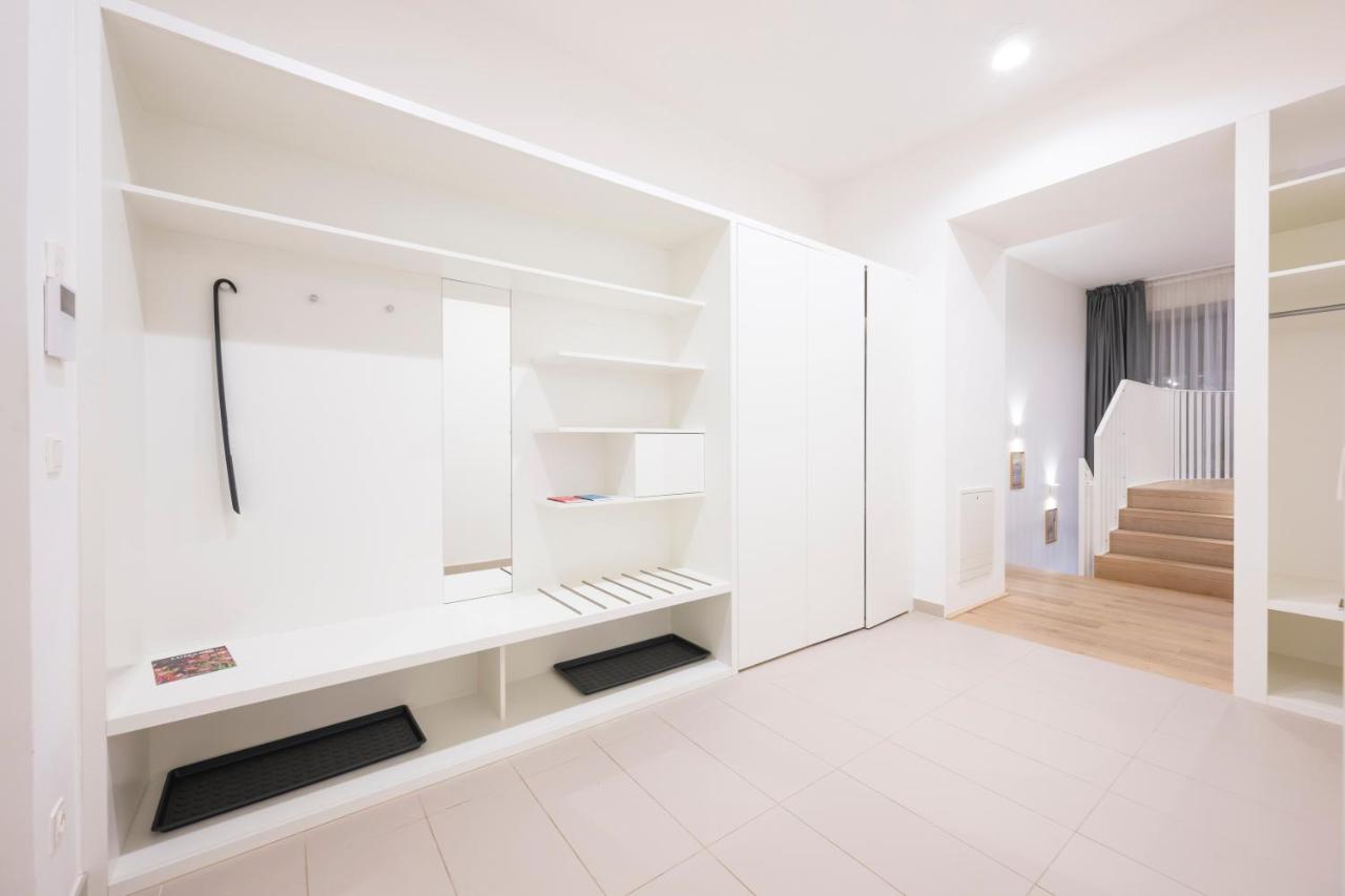 Luxury Suites Liechtenstein Wenen Buitenkant foto