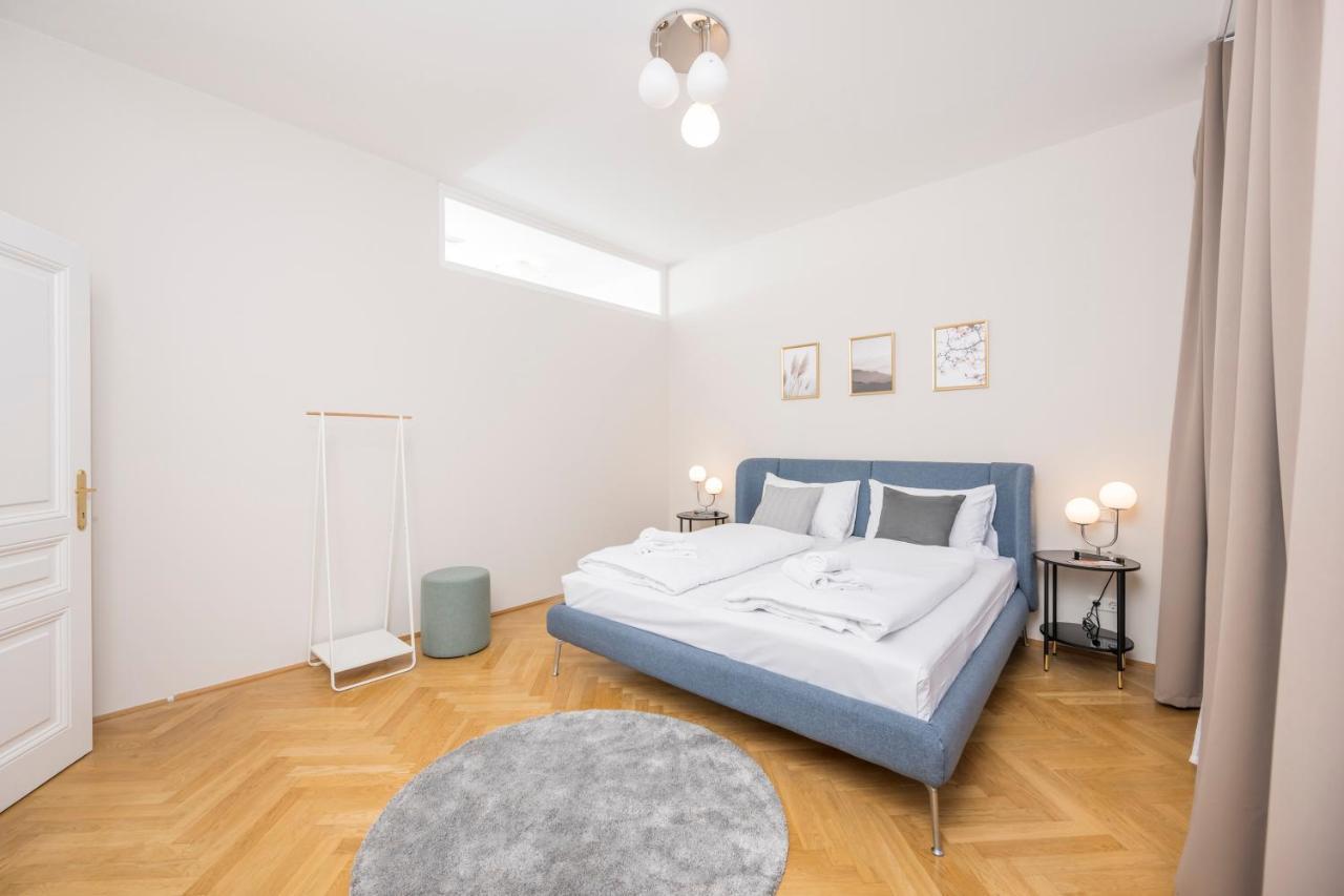 Luxury Suites Liechtenstein Wenen Buitenkant foto