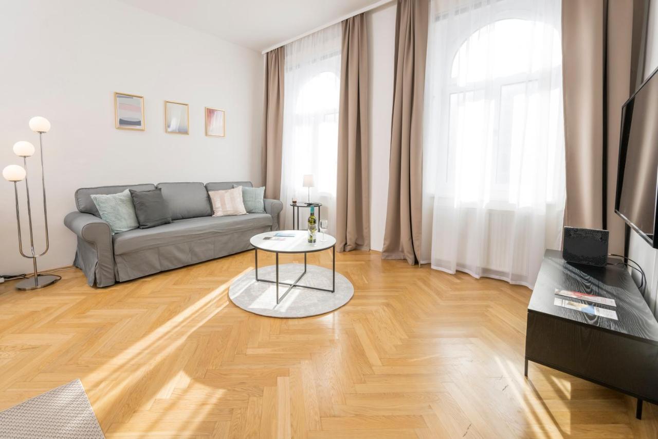 Luxury Suites Liechtenstein Wenen Buitenkant foto