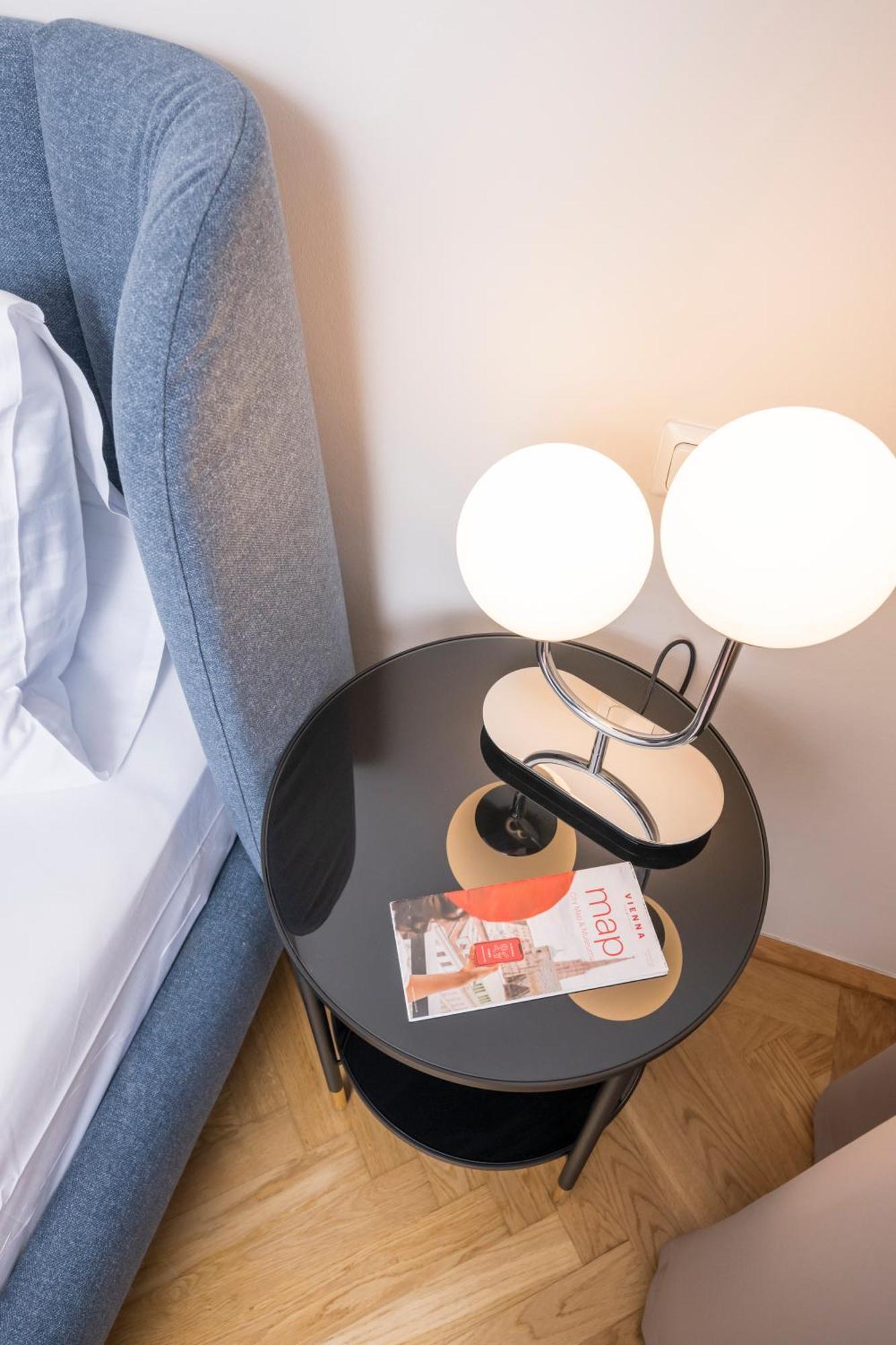 Luxury Suites Liechtenstein Wenen Buitenkant foto