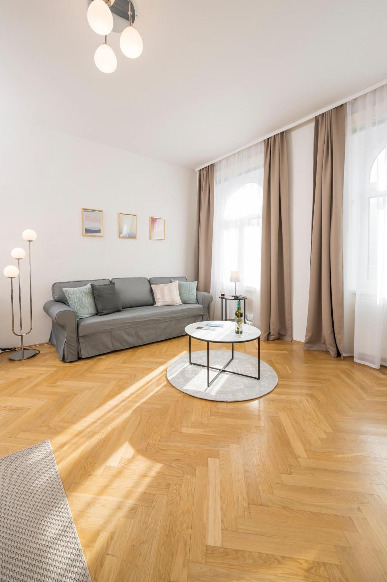 Luxury Suites Liechtenstein Wenen Buitenkant foto