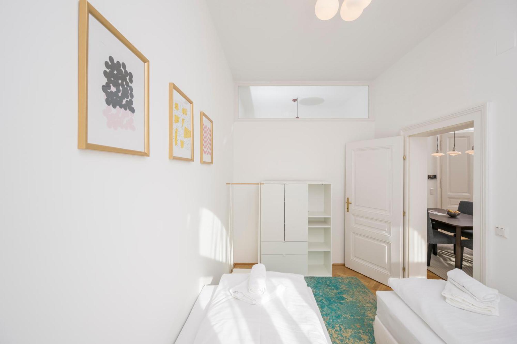 Luxury Suites Liechtenstein Wenen Buitenkant foto