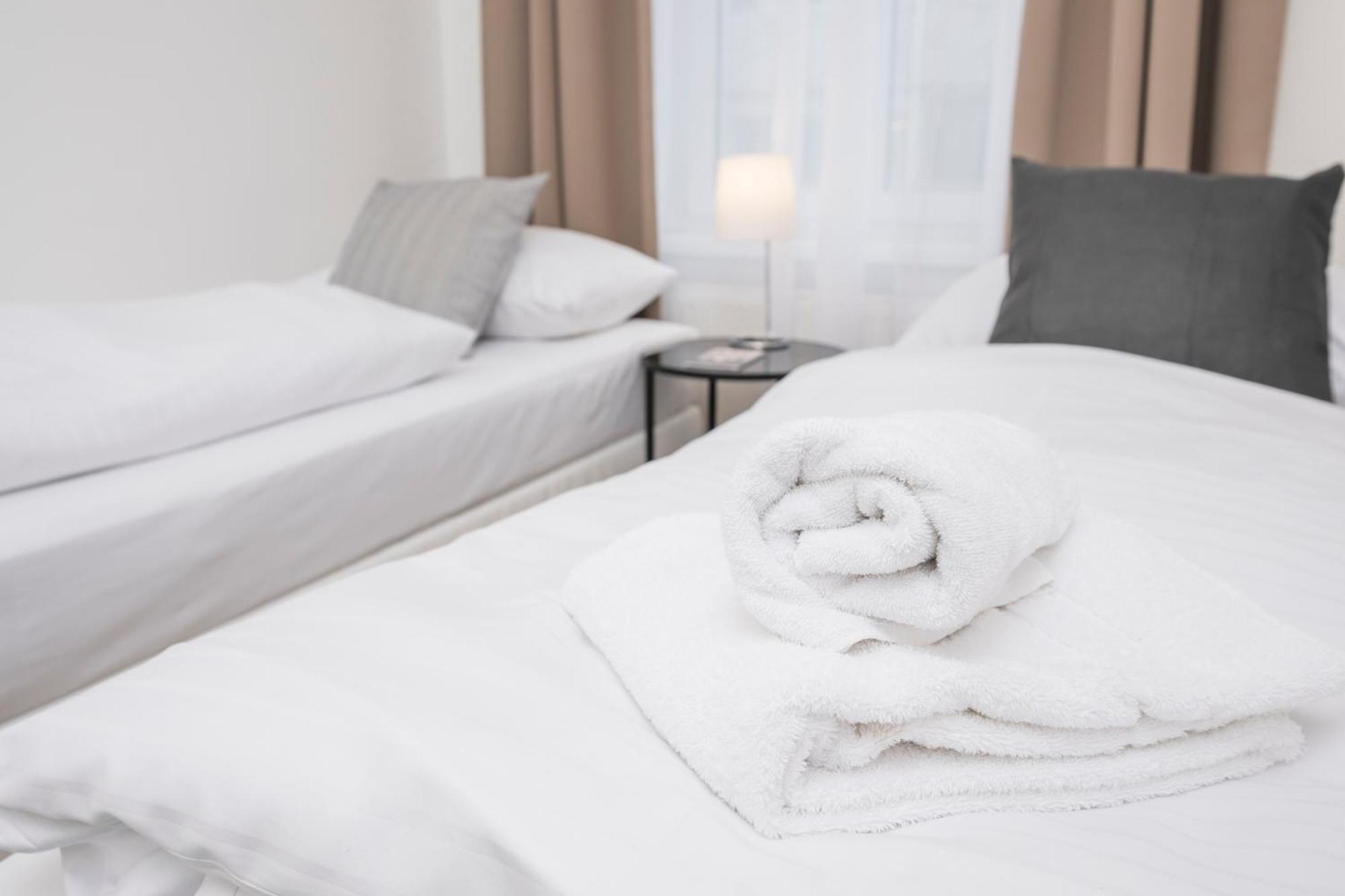 Luxury Suites Liechtenstein Wenen Buitenkant foto